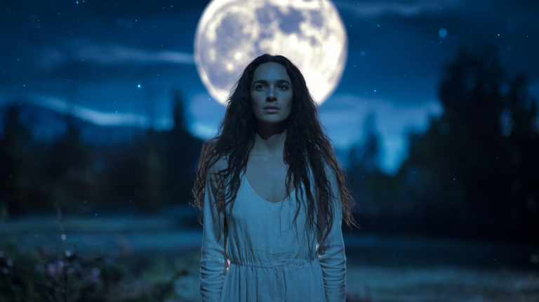 Influence de la Lune Aujourd&rsquo;hui Cheveux : Faut-il les Couper ?