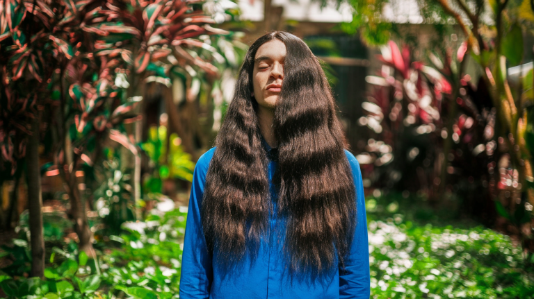 Comment Faire Pousser les Cheveux plus Vite : les Vraies Méthodes